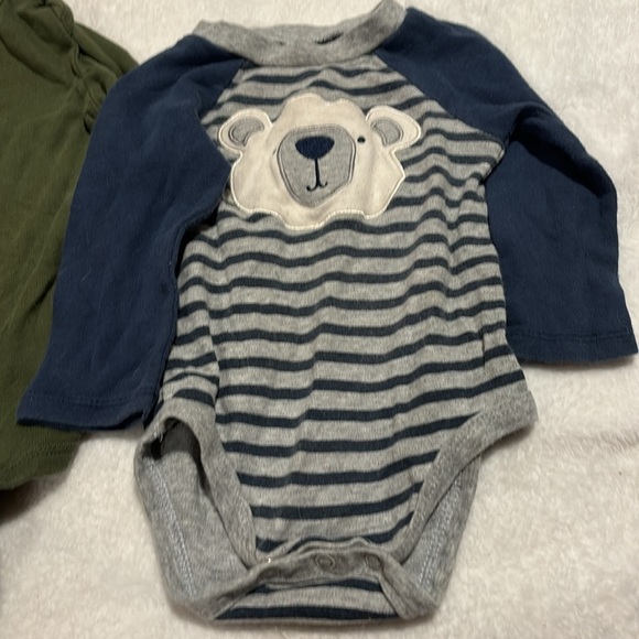Two 9 months long sleeve onesies- hunter green and blue stripes with cute bear - Picture 2 of 5